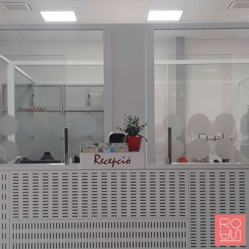 Mampara mostrador de vidre fabricada a mida per al client