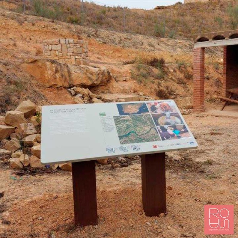 Faristol amb peus d'acer corten (2 peus)